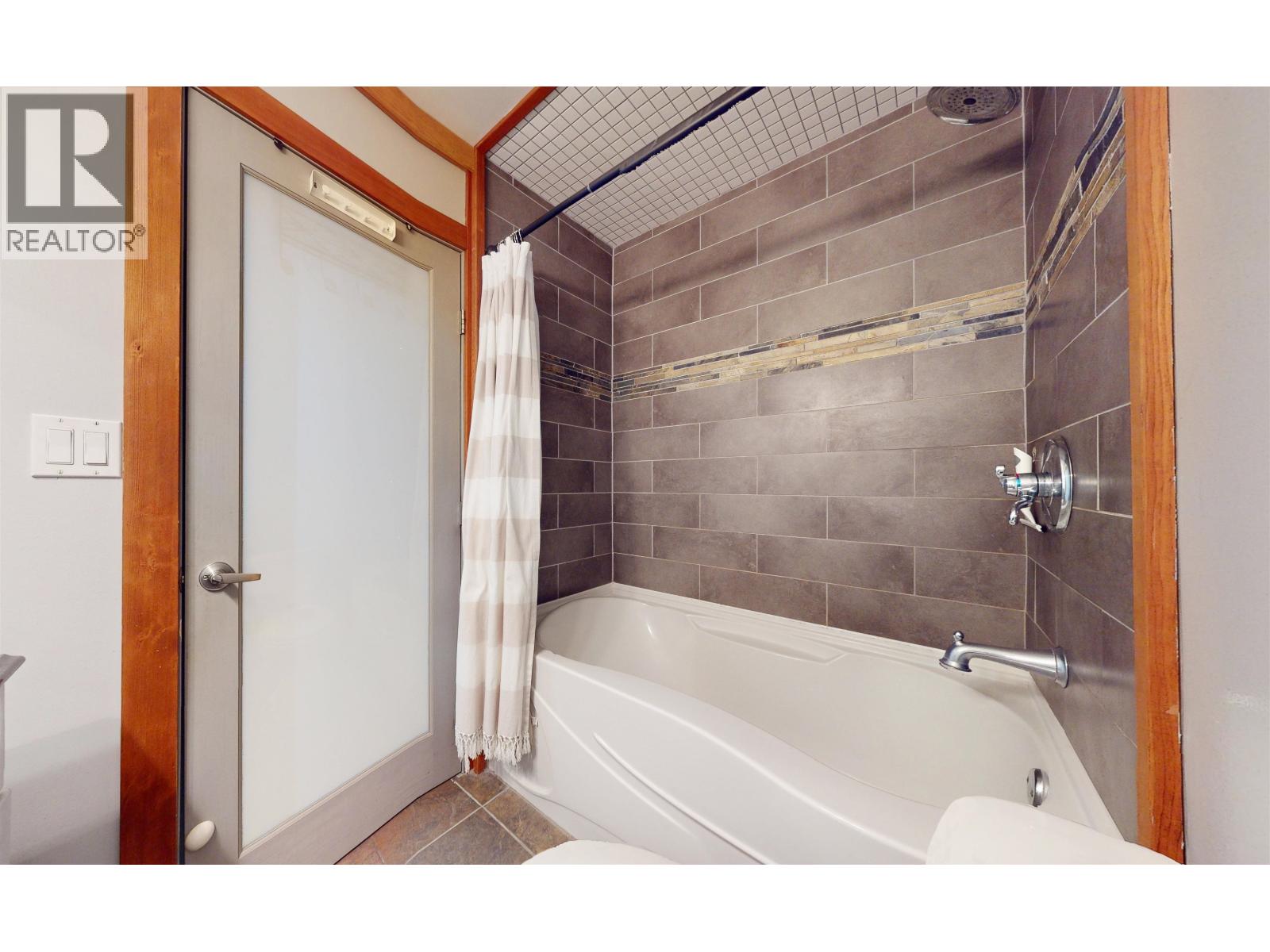 301 2021 Karen Crescent, Whistler, British Columbia  V8E 0H1 - Photo 9 - R3064980