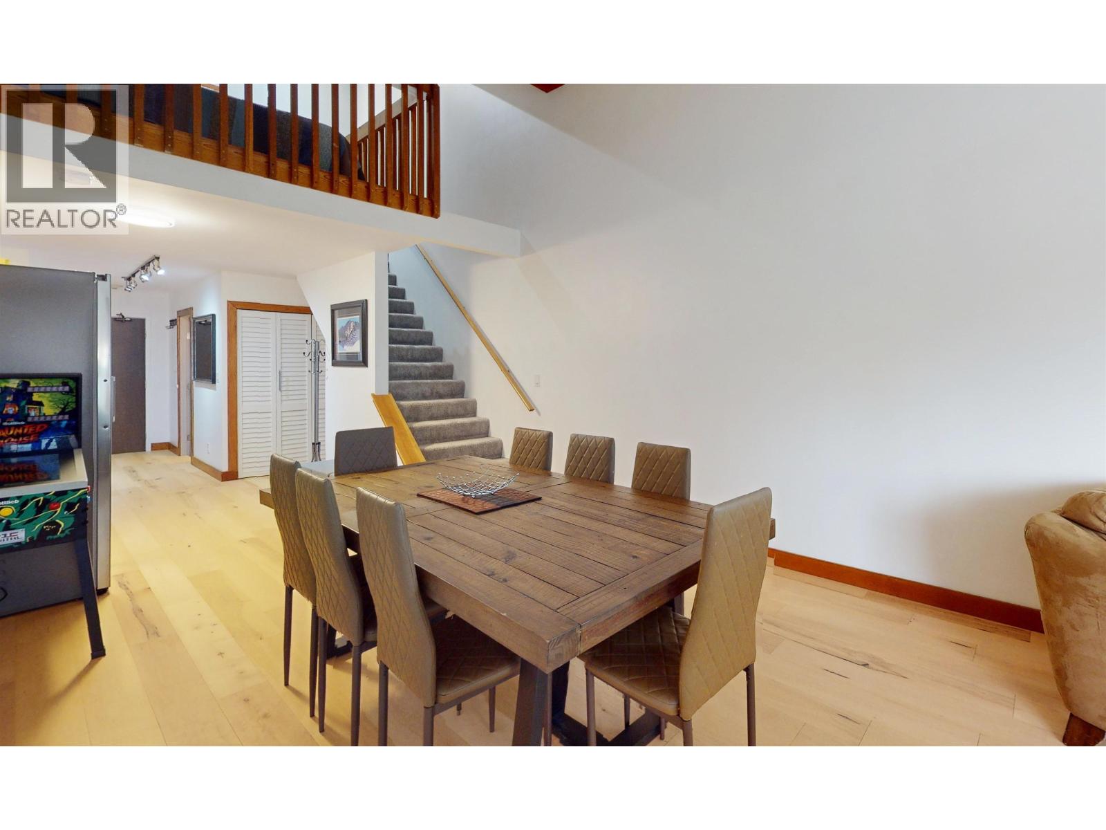 301 2021 Karen Crescent, Whistler, British Columbia  V8E 0H1 - Photo 4 - R3064980