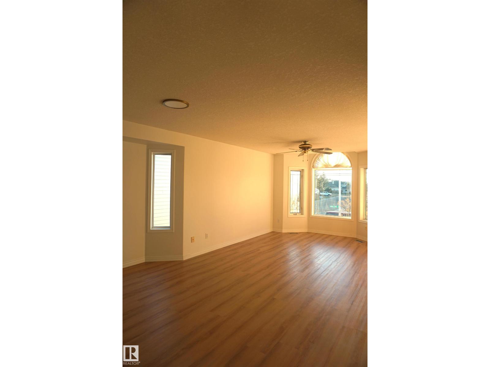 1043 Jones Cr Nw, Edmonton, Alberta  T6L 6Y2 - Photo 6 - E4464797