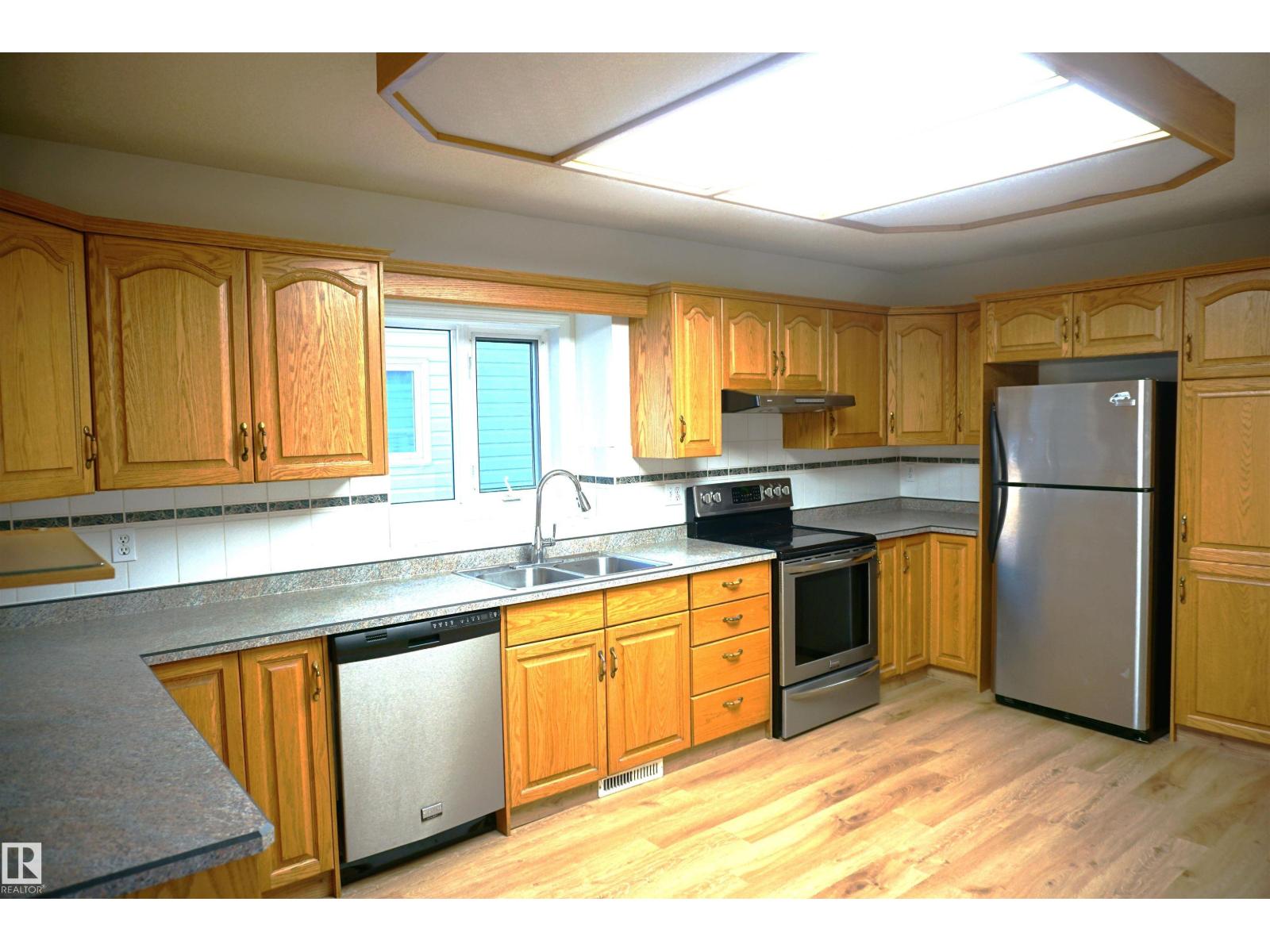 1043 Jones Cr Nw, Edmonton, Alberta  T6L 6Y2 - Photo 8 - E4464797