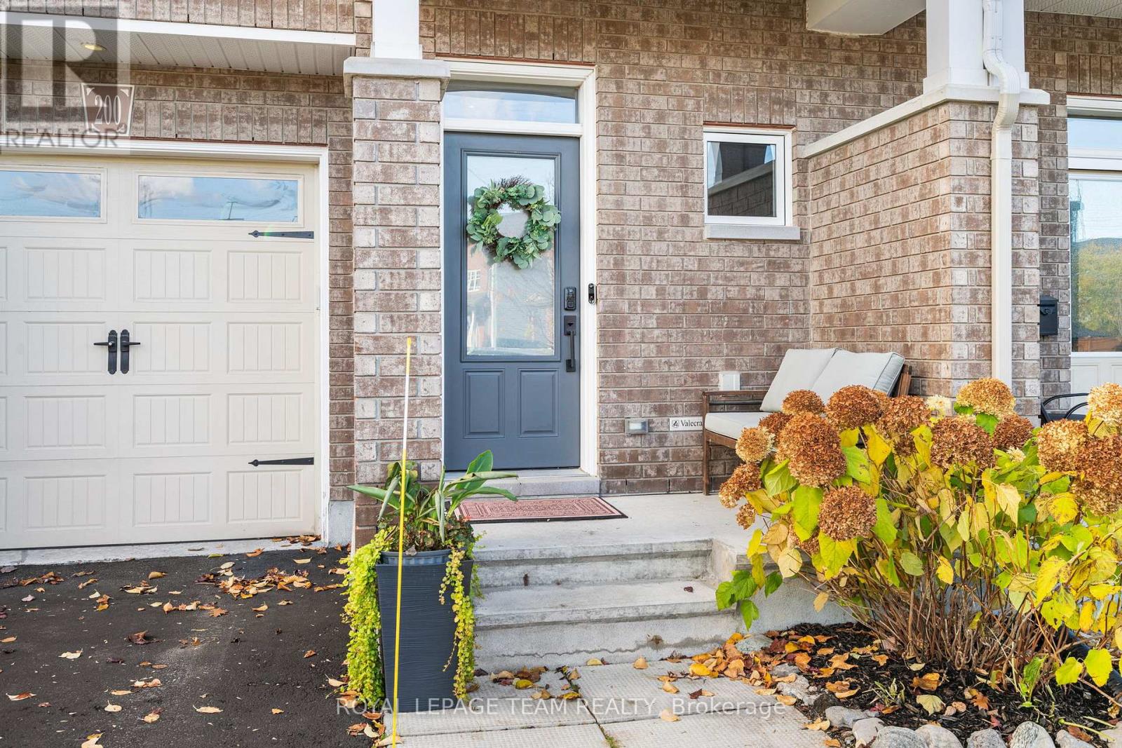 200 Akerson Road, Ottawa, Ontario  K2M 0B6 - Photo 2 - X12513498