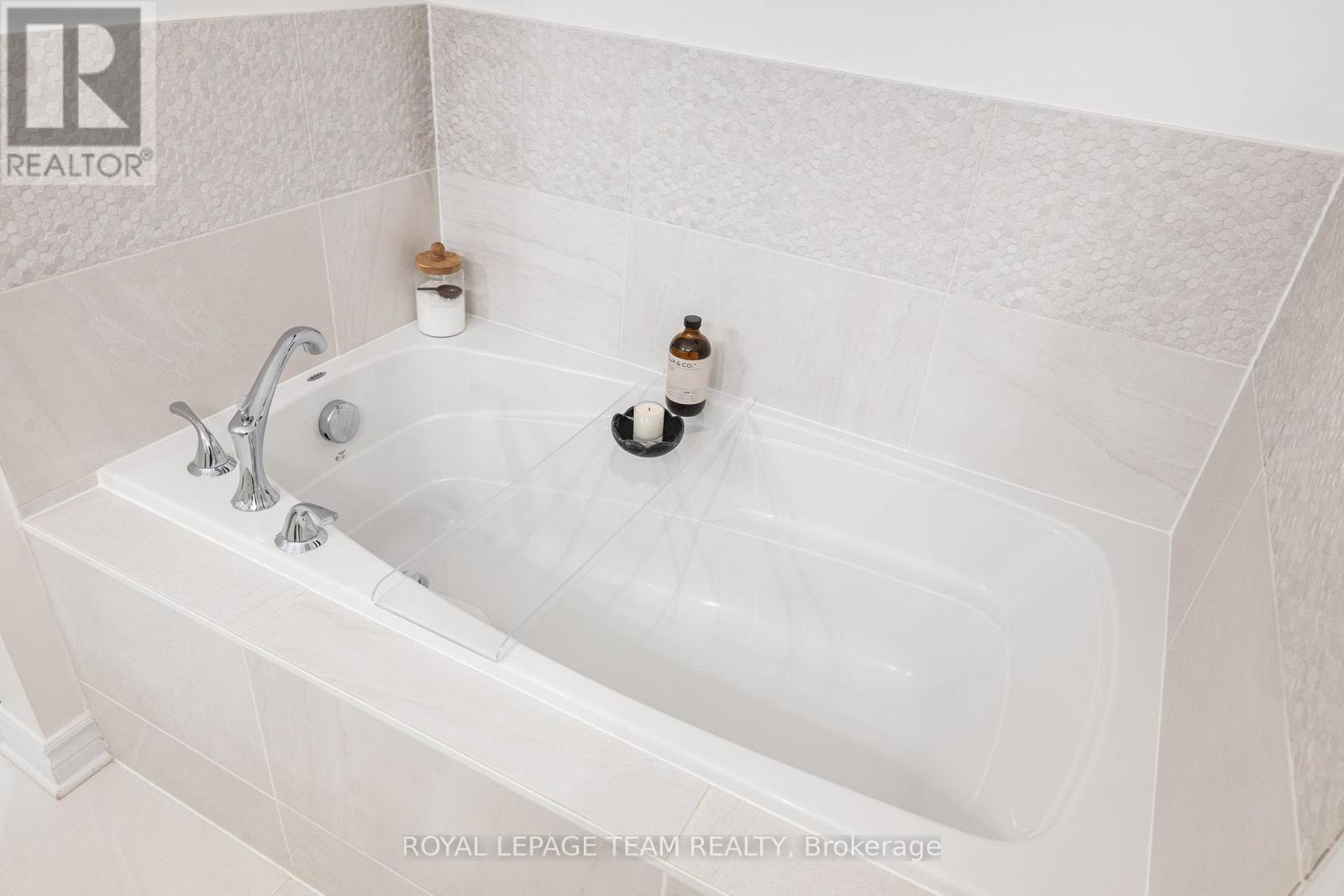 200 Akerson Road, Ottawa, Ontario  K2M 0B6 - Photo 25 - X12513498