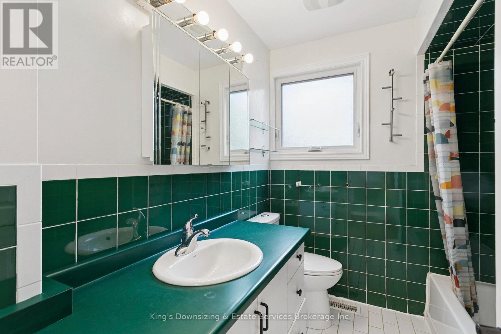 142 Lynbrook Drive, Hamilton, Ontario  L9C 2K9 - Photo 26 - X12513192