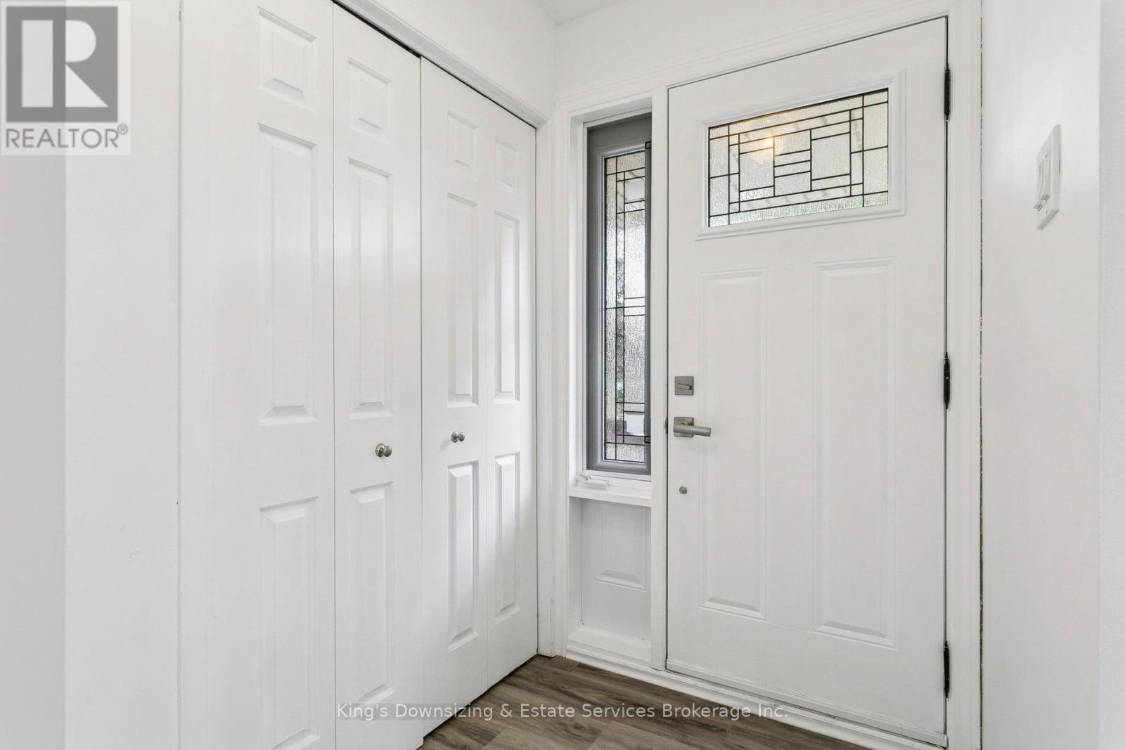 142 Lynbrook Drive, Hamilton, Ontario  L9C 2K9 - Photo 5 - X12513192