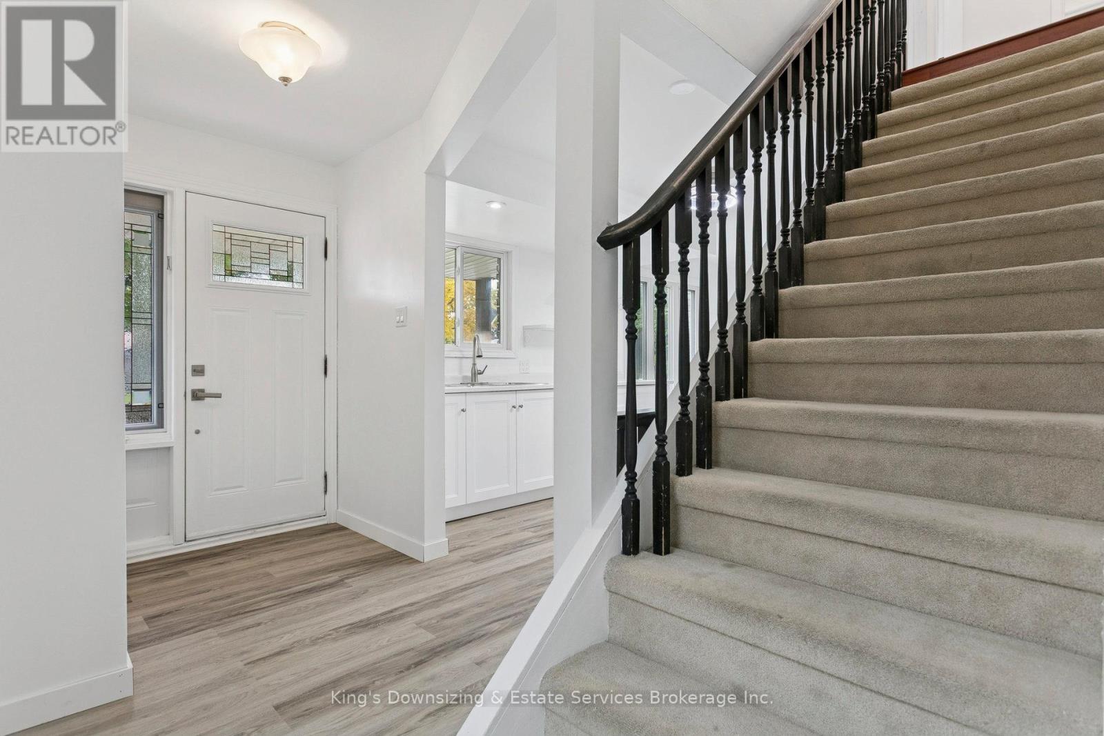 142 Lynbrook Drive, Hamilton, Ontario  L9C 2K9 - Photo 7 - X12513192