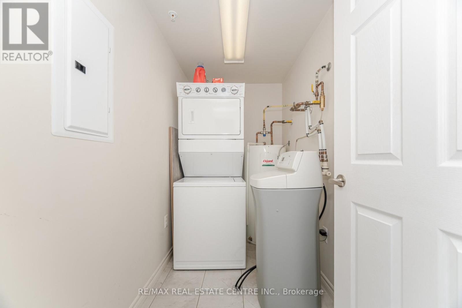 409 - 45 Kingsbury Square, Guelph, Ontario  N1L 1C3 - Photo 22 - X12513326