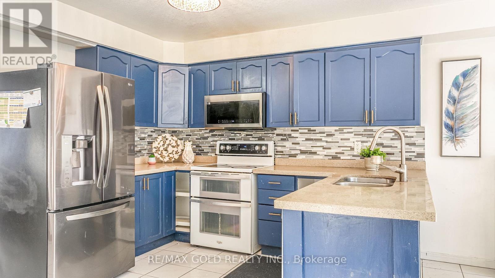 317 Bankside Drive, Kitchener, Ontario  N2N 3K2 - Photo 12 - X12513414