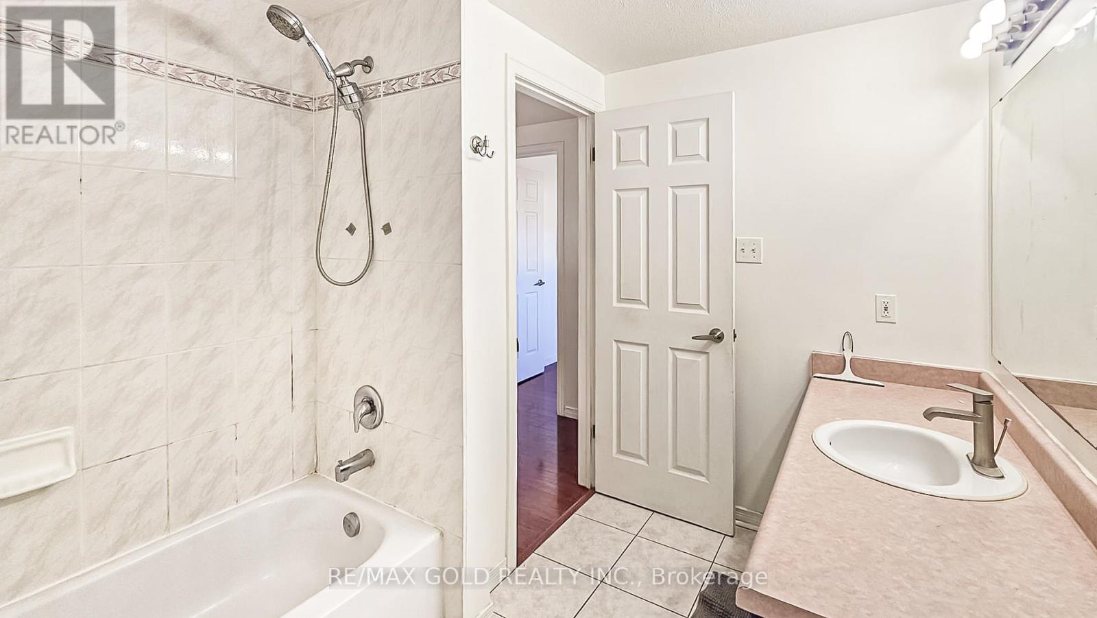 317 Bankside Drive, Kitchener, Ontario  N2N 3K2 - Photo 30 - X12513414