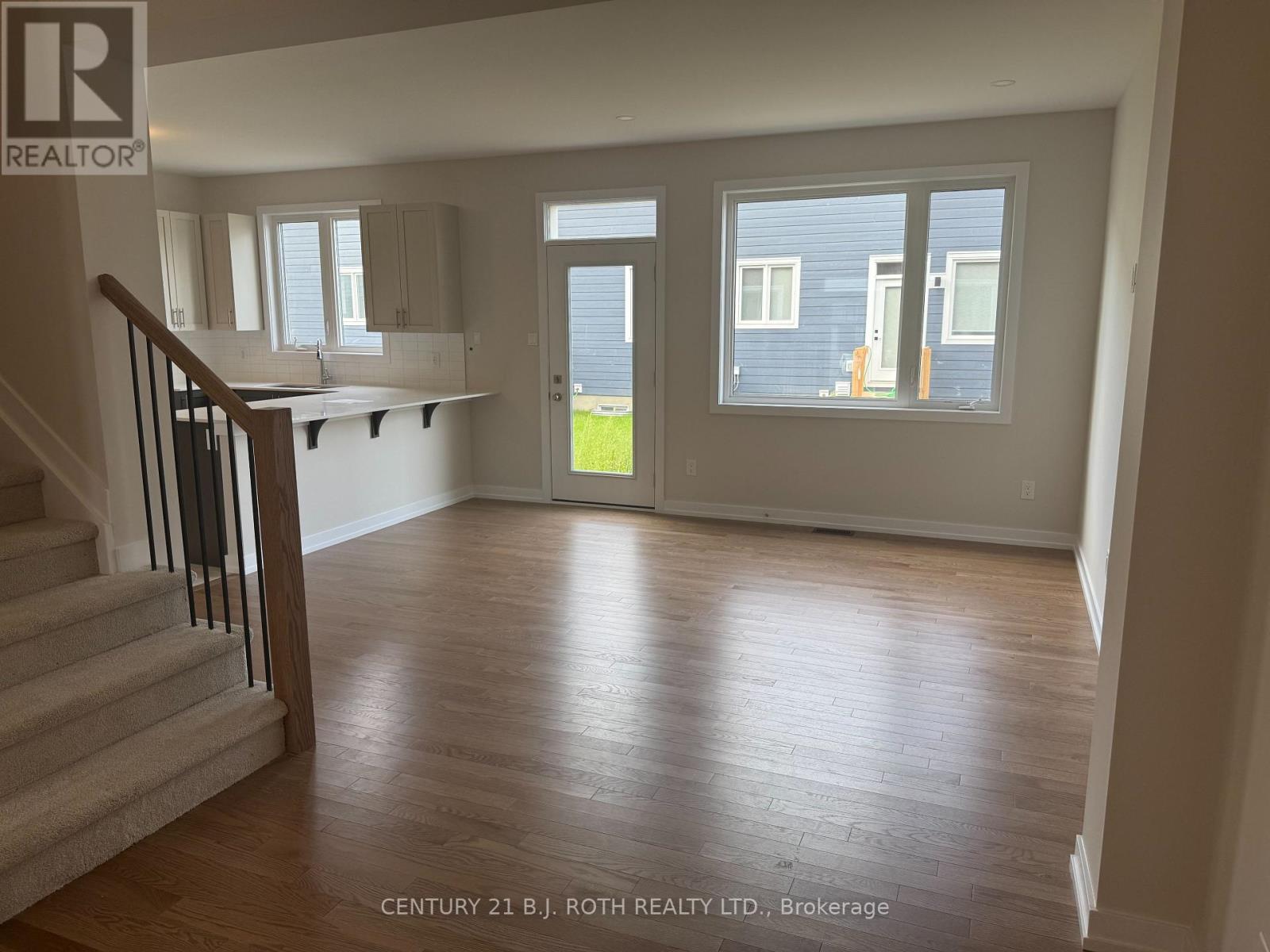 944 Seagrave Lane, Ottawa, Ontario  K0A 2Z0 - Photo 4 - X12513418