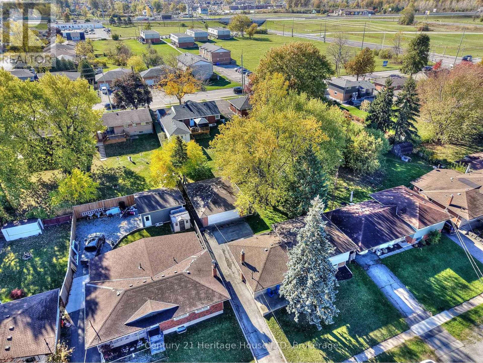 148 Champlain Drive, Fort Erie, Ontario  L2A 1Z8 - Photo 40 - X12513452