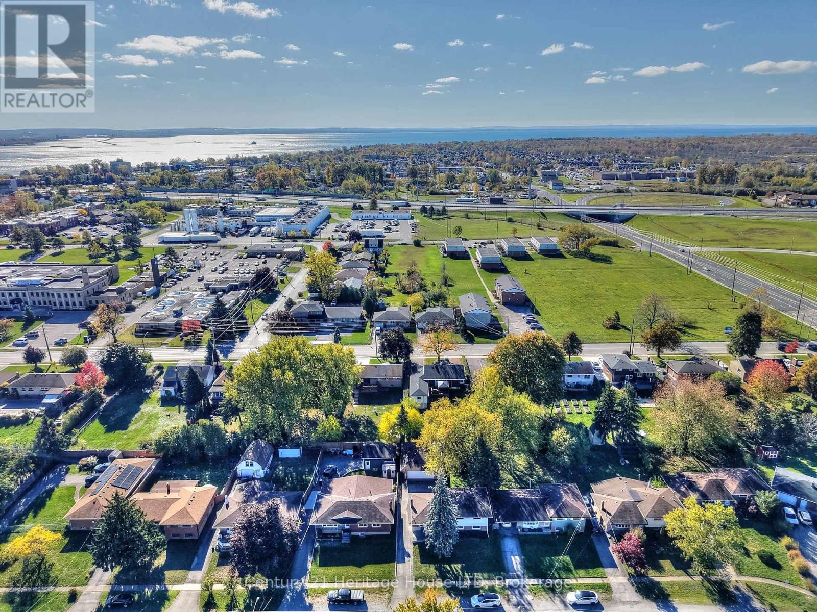 148 Champlain Drive, Fort Erie, Ontario  L2A 1Z8 - Photo 41 - X12513452