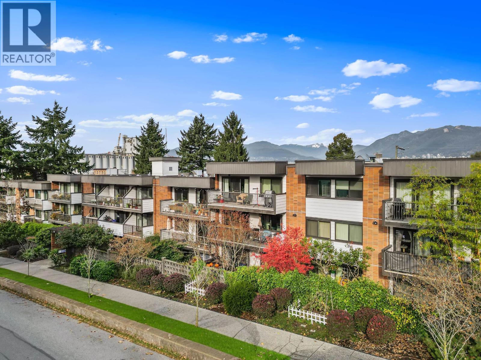 229 2033 Triumph Street, Vancouver, British Columbia V5L 4X3 - Photo 18 - R3065048