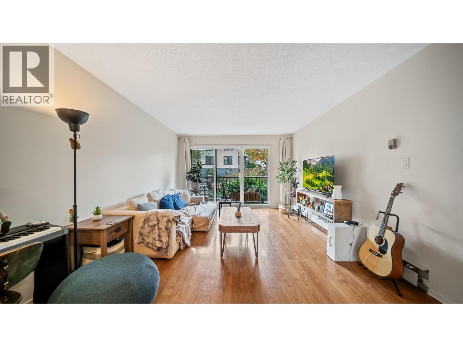 229 2033 Triumph Street, Vancouver, British Columbia V5L 4X3 - Photo 4 - R3065048