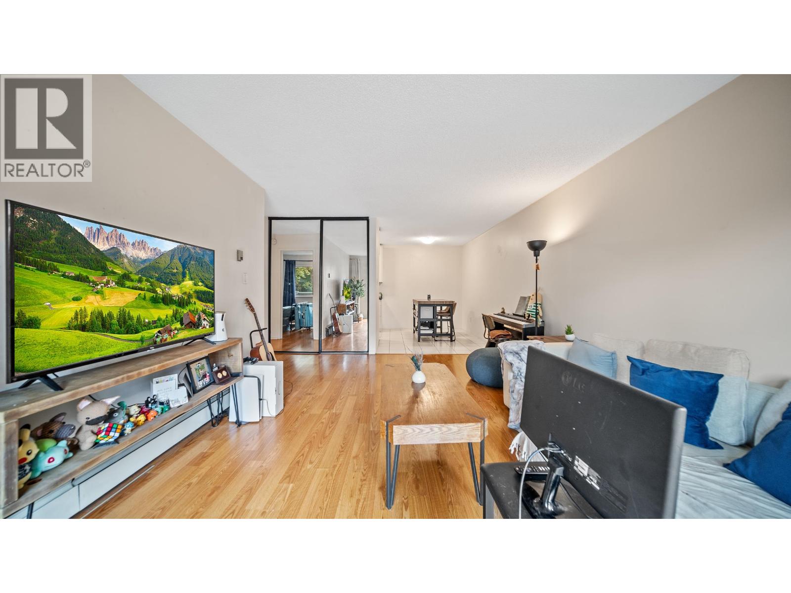 229 2033 Triumph Street, Vancouver, British Columbia V5L 4X3 - Photo 6 - R3065048