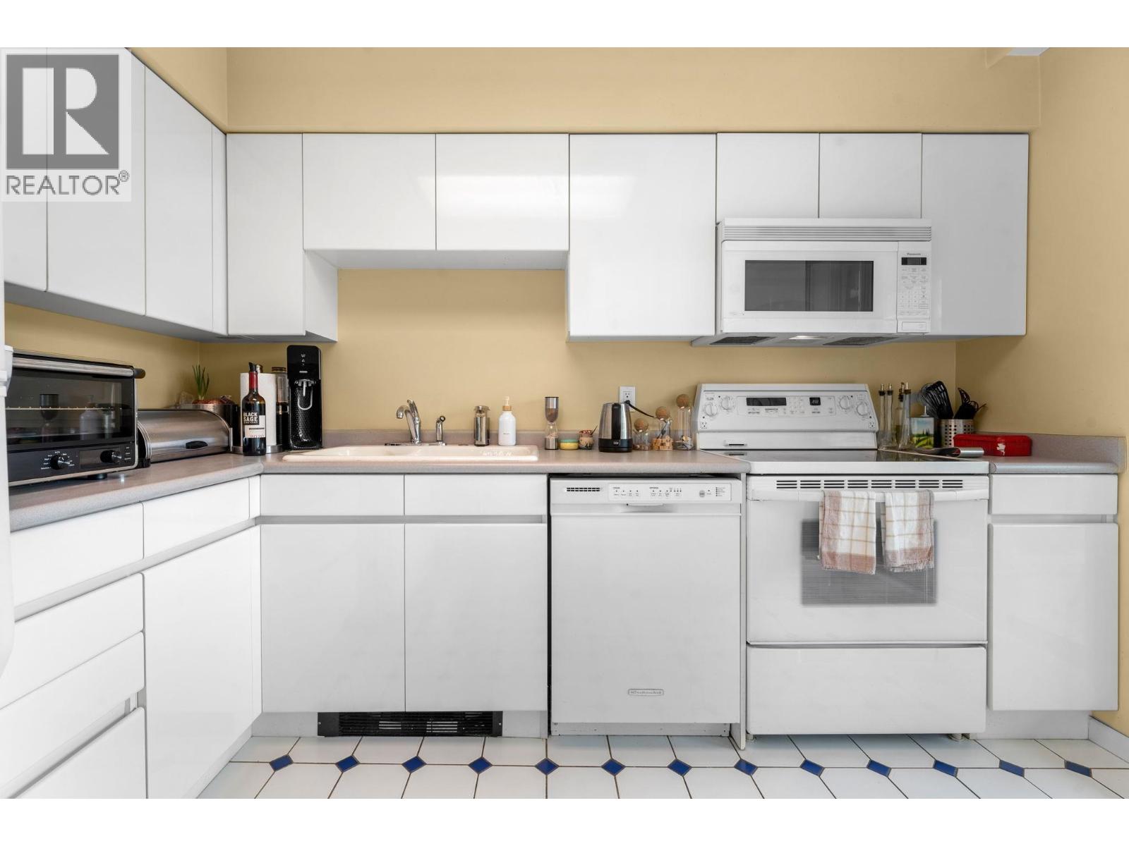 1106 1327 E Keith Road, North Vancouver, British Columbia V7J 3T5 - Photo 15 - R3065052