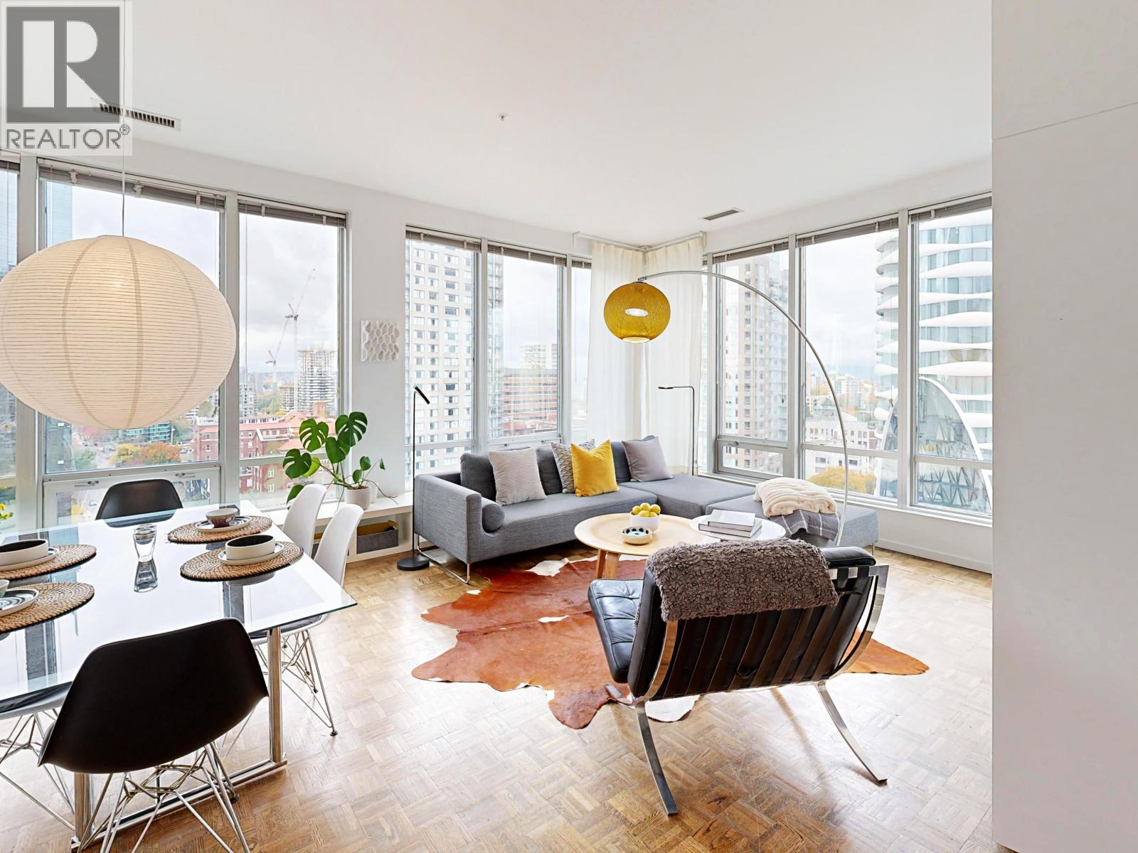 1207 989 NELSON STREET, Vancouver, British Columbia