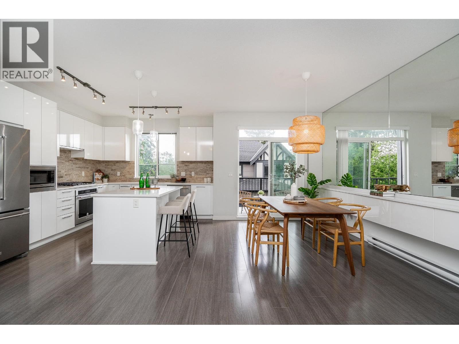 140 3500 Burke Village Promenade, Coquitlam, British Columbia V3E 0N2 - Photo 4 - R3065081