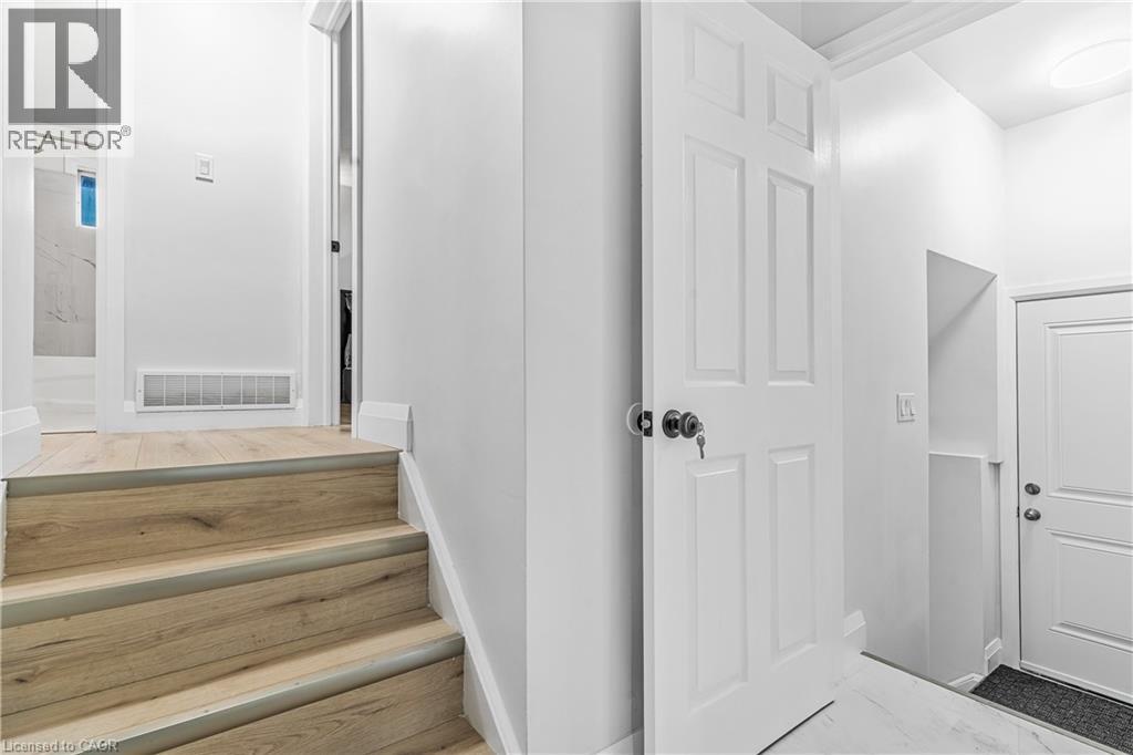 3 Northgate Drive, Welland, Ontario  L3C 5Y2 - Photo 8 - 40784414