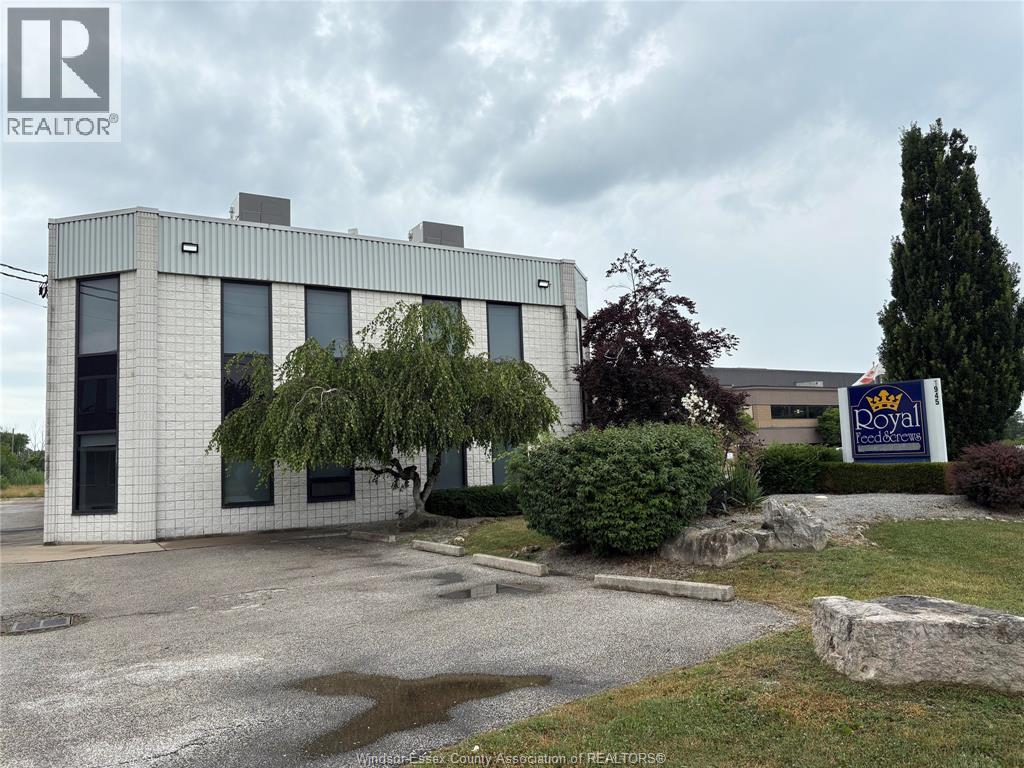 1945 Blackacre Drive, Tecumseh, Ontario N0R 1L0 - Photo 2 - 25027968