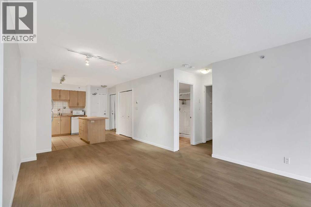 Property at 902, 650 10 Street SW image 3