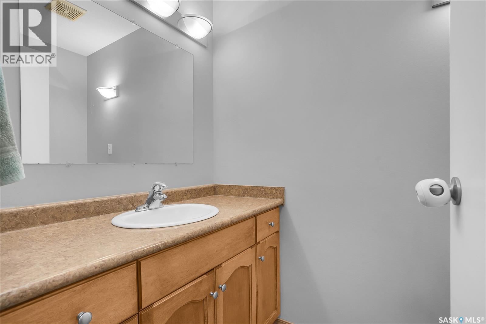 214 E Avenue N, Saskatoon, Saskatchewan  S7L 1R7 - Photo 12 - SK022392