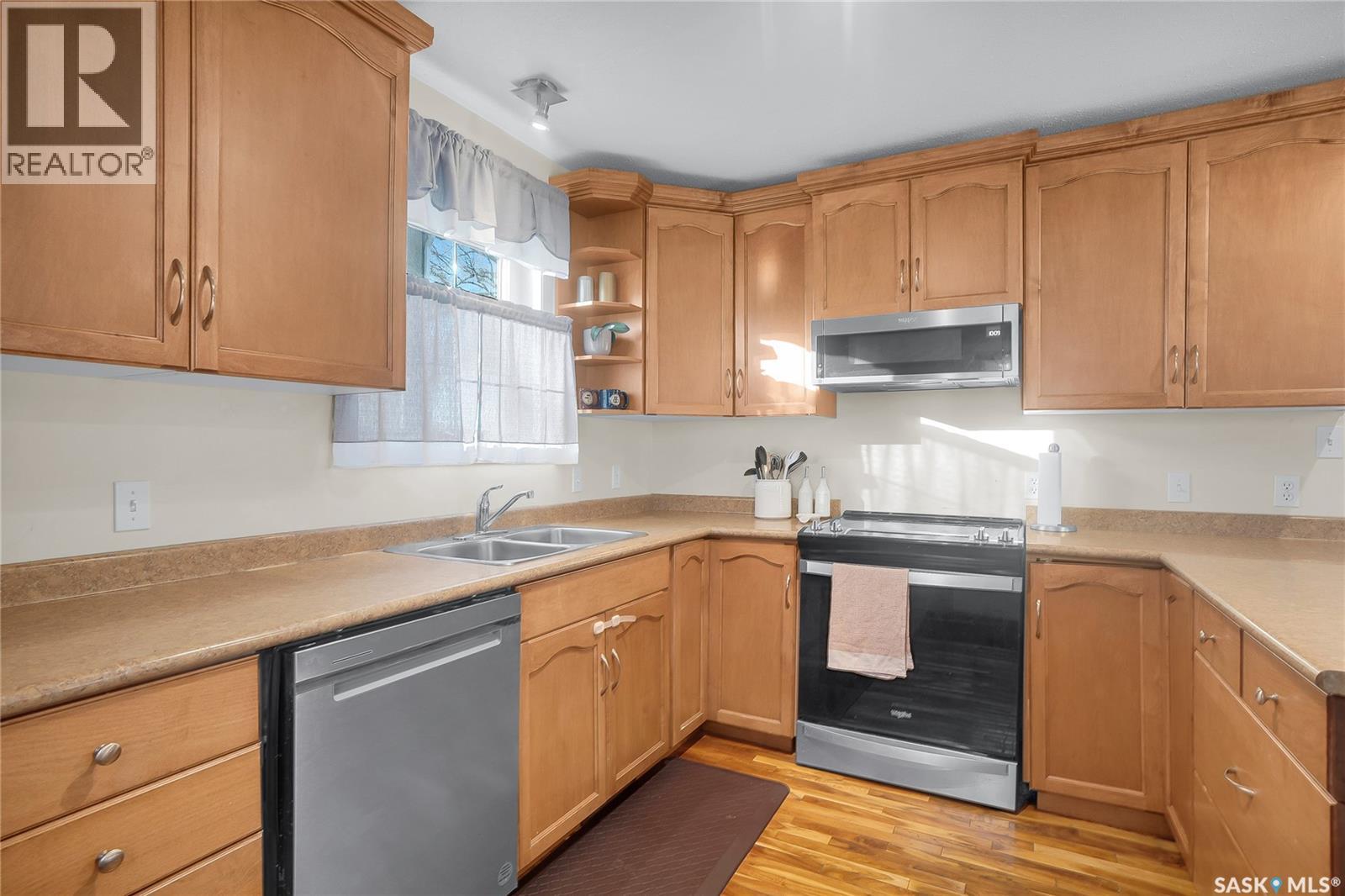 214 E Avenue N, Saskatoon, Saskatchewan  S7L 1R7 - Photo 9 - SK022392