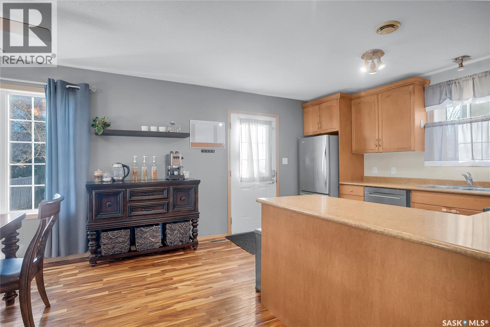 214 E Avenue N, Saskatoon, Saskatchewan  S7L 1R7 - Photo 6 - SK022392