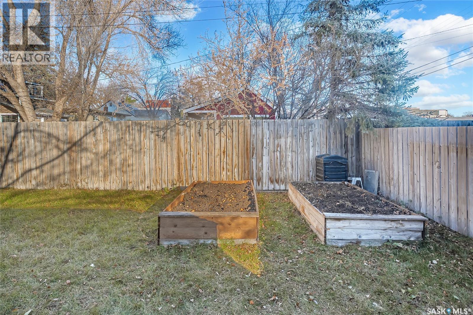 214 E Avenue N, Saskatoon, Saskatchewan  S7L 1R7 - Photo 38 - SK022392