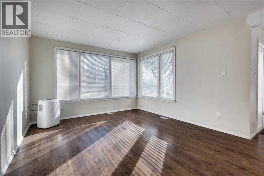 5218 & 5216 56 Ave, Ponoka, Alberta  T4J 1G6 - Photo 23 - A2268380