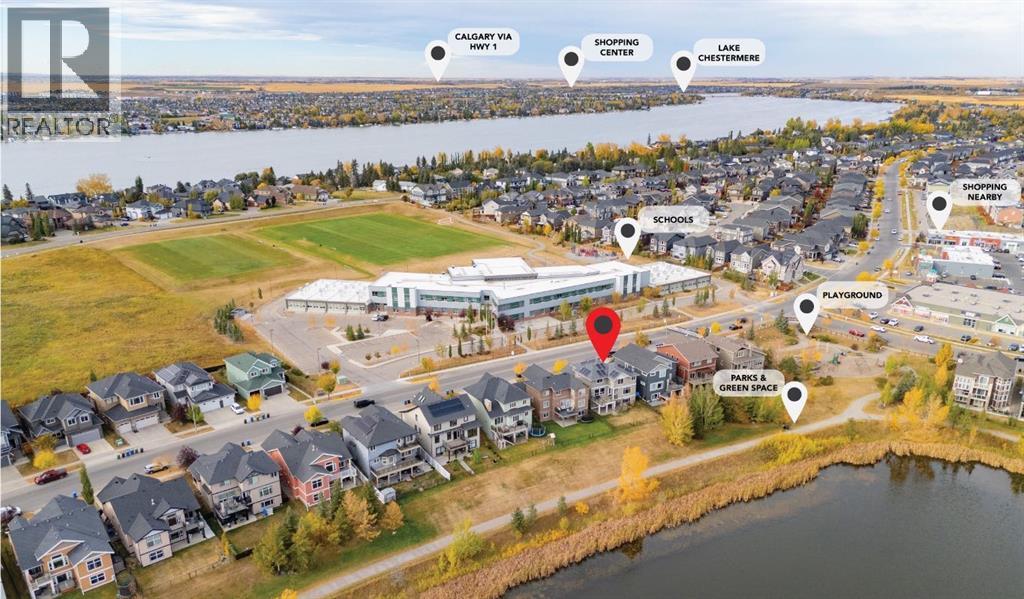 Property at 332 kinniburgh Boulevard image 2