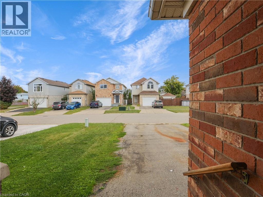 14 Chateau Crescent, Cambridge, Ontario N3H 5S2 - Photo 6 - 40776305