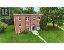 8 - 2 CHURCHILL CIRCLE, Stratford, Ontario