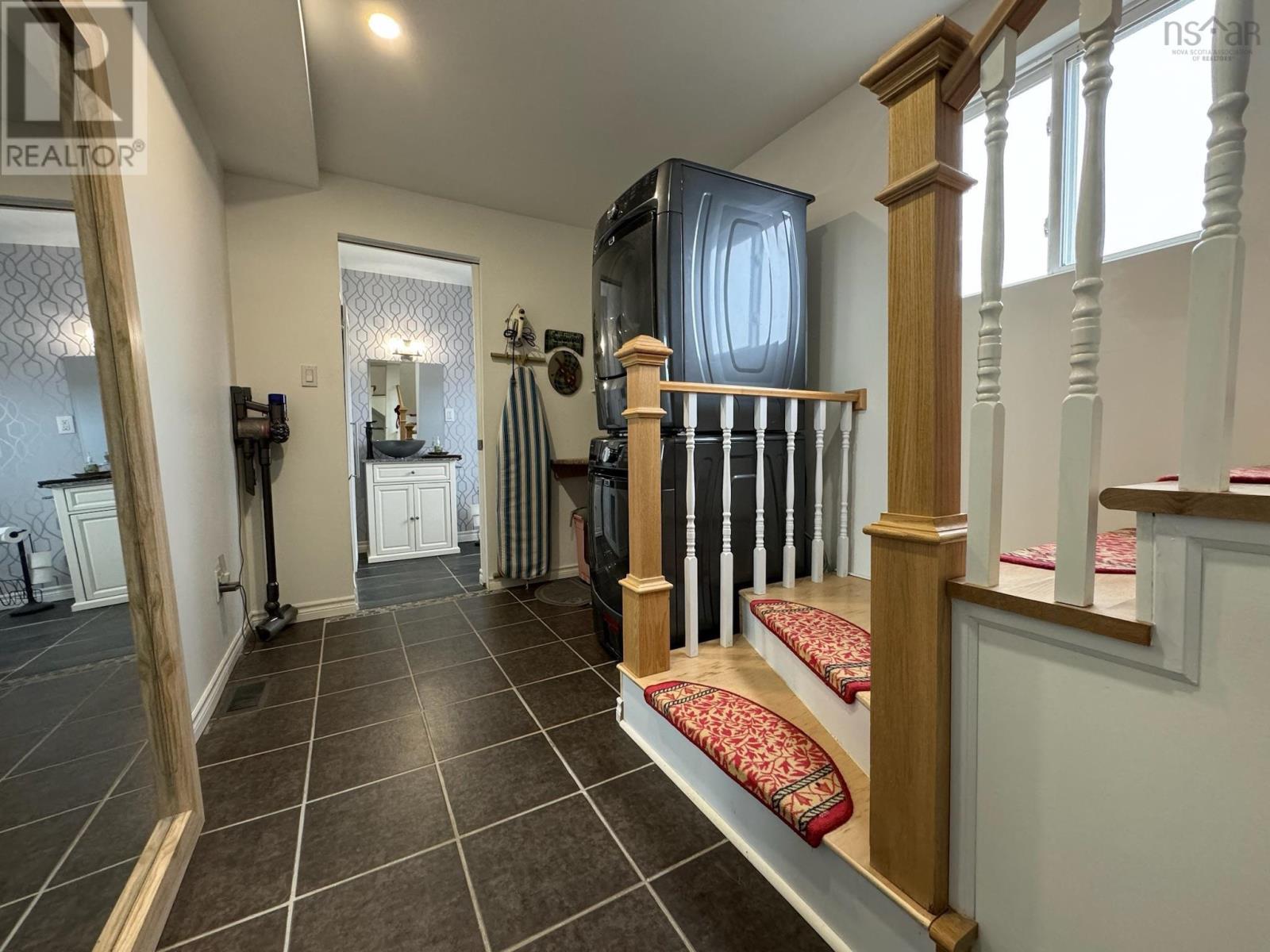 1379 Salmon River Road, L'ardoise, Nova Scotia  B0E 3B0 - Photo 11 - 202428100