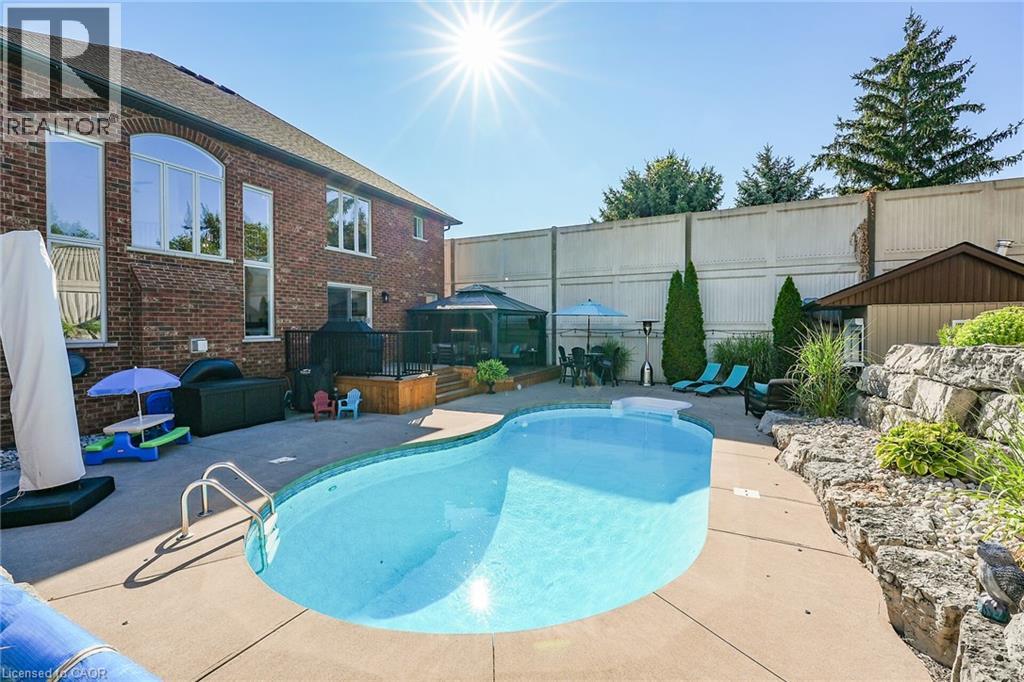 60 Gage Street, Grimsby, Ontario  L3M 5E4 - Photo 6 - 40769944