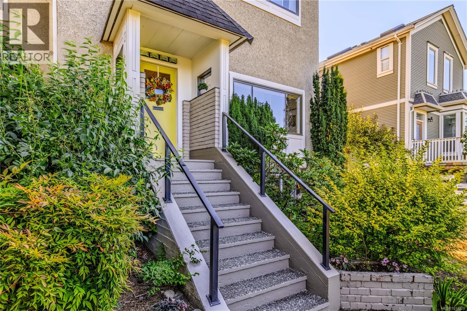 377 Milton St, Nanaimo, British Columbia