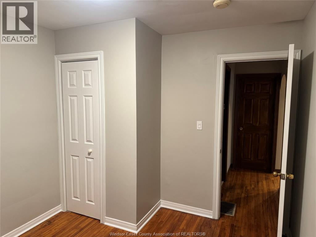 3088 Parkwood Avenue, Windsor, Ontario  N8W 2K4 - Photo 6 - 25028100