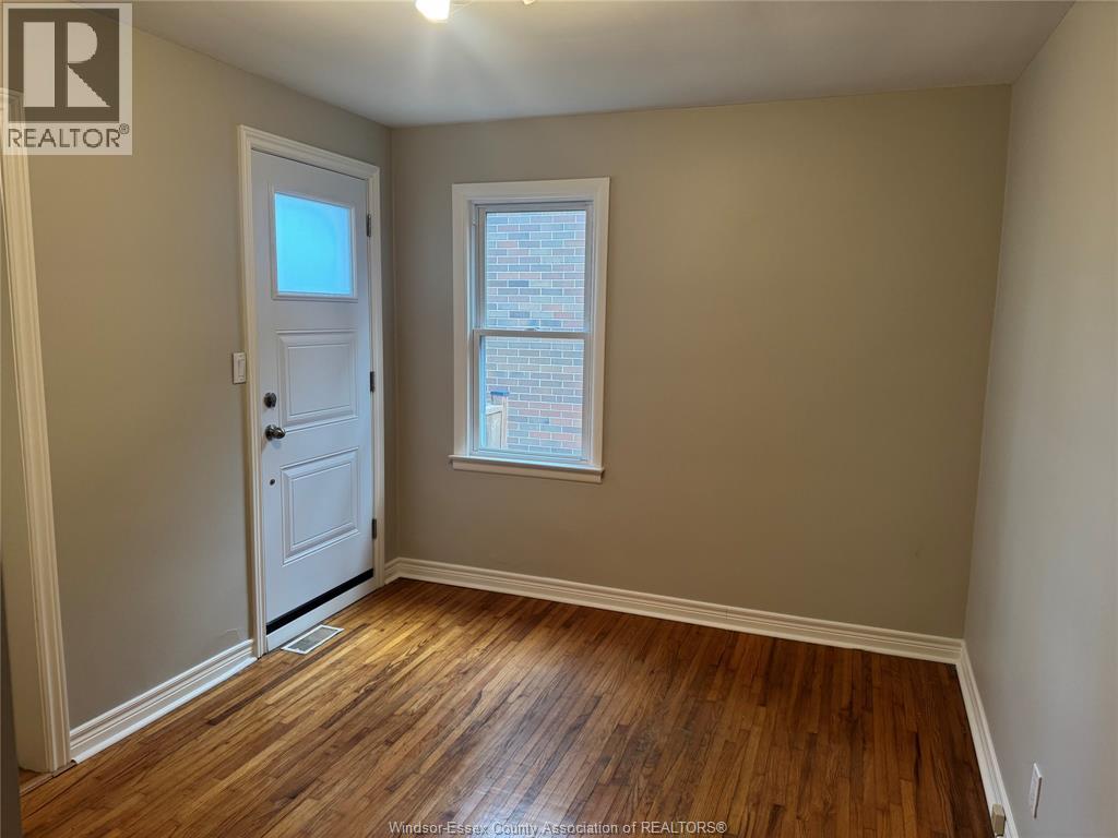 3088 Parkwood Avenue, Windsor, Ontario  N8W 2K4 - Photo 7 - 25028100