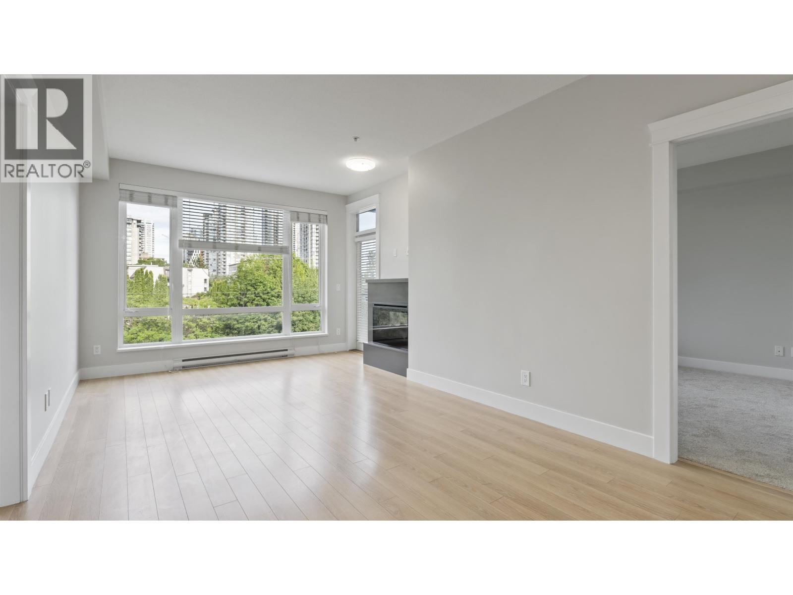 303 1188 Johnson Street, Coquitlam, British Columbia V3B 0H7 - Photo 2 - R3051947