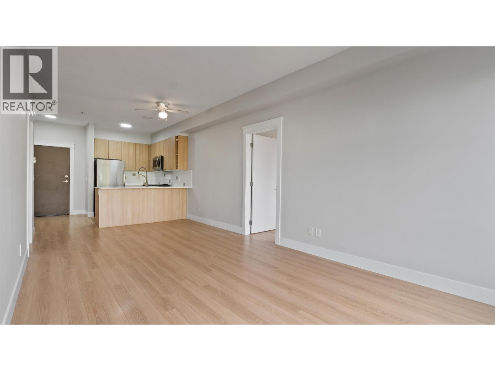 303 1188 Johnson Street, Coquitlam, British Columbia V3B 0H7 - Photo 11 - R3051947