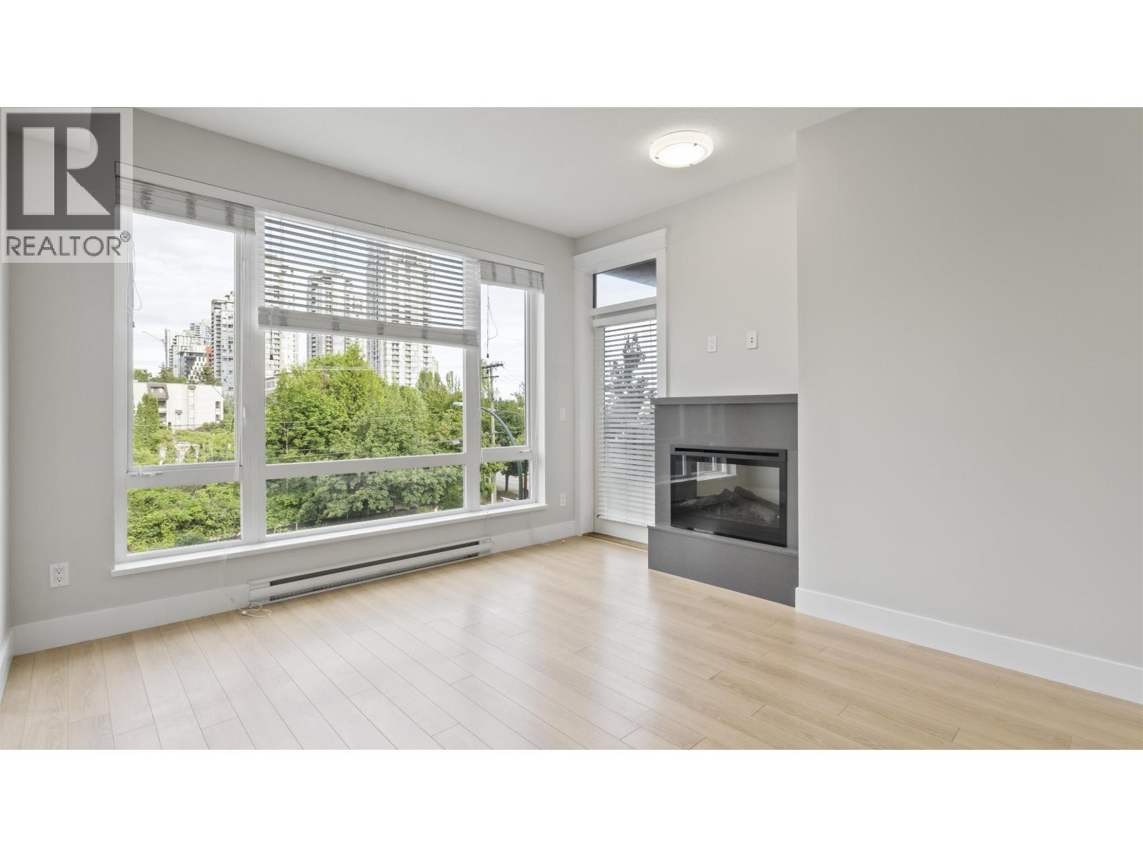 303 1188 Johnson Street, Coquitlam, British Columbia V3B 0H7 - Photo 3 - R3051947