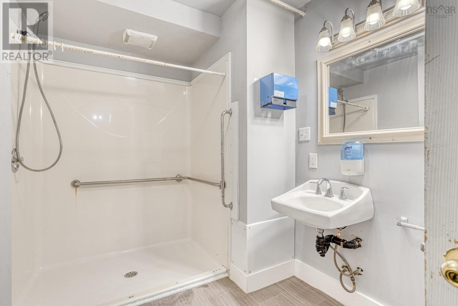 105 Pleasant Street, Dartmouth, Nova Scotia  B2Y 3P7 - Photo 15 - 202526637