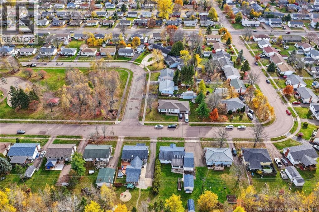 103 Labrosse, Moncton, New Brunswick  E1A 4W9 - Photo 4 - NB129702