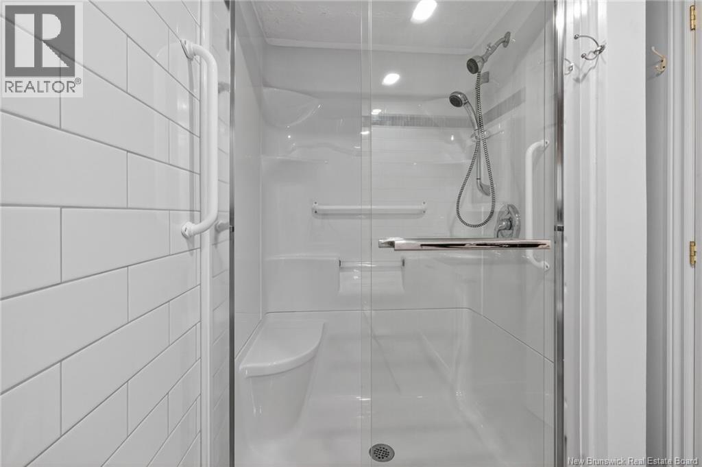 103 Labrosse, Moncton, New Brunswick  E1A 4W9 - Photo 37 - NB129702