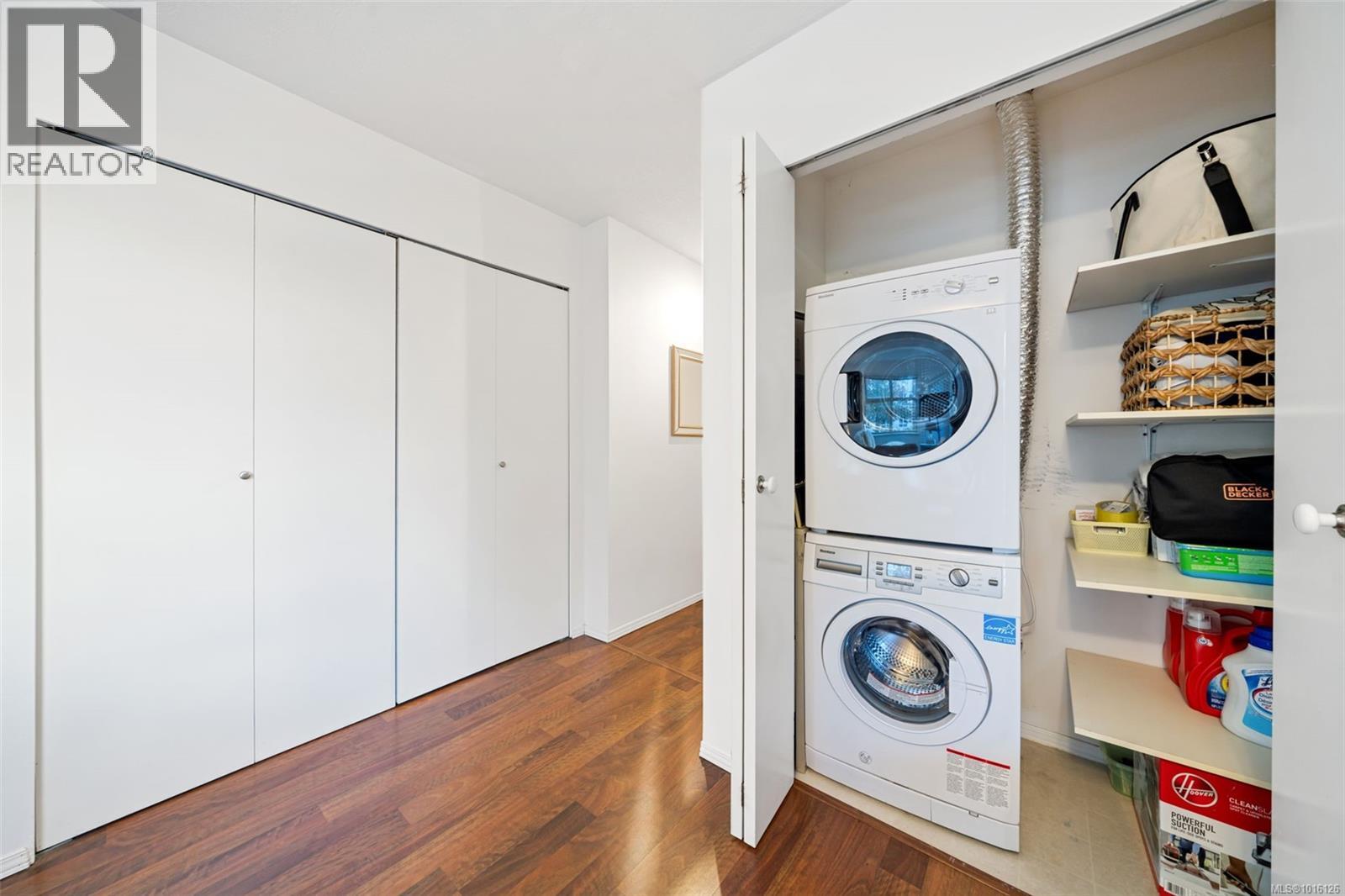 207 930 North Park St, Victoria, British Columbia V8T 1C6 - Photo 16 - 1016126