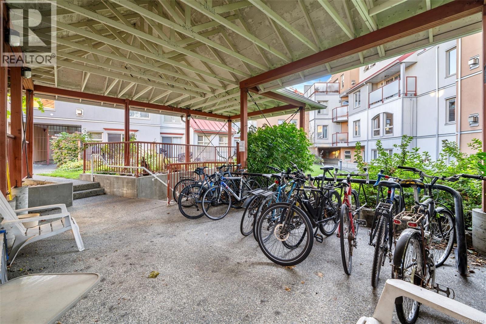 207 930 North Park St, Victoria, British Columbia V8T 1C6 - Photo 22 - 1016126