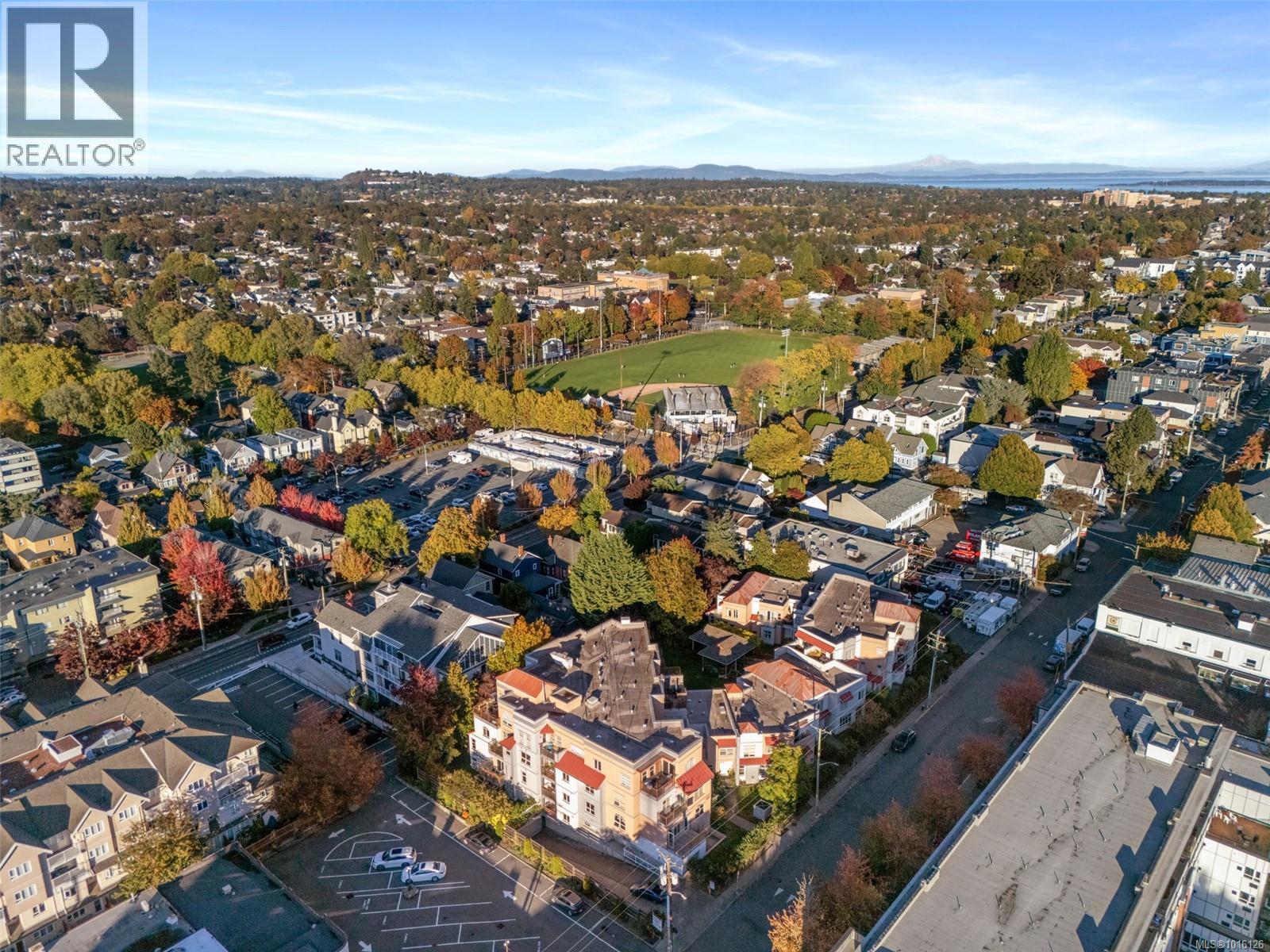 207 930 North Park St, Victoria, British Columbia V8T 1C6 - Photo 28 - 1016126