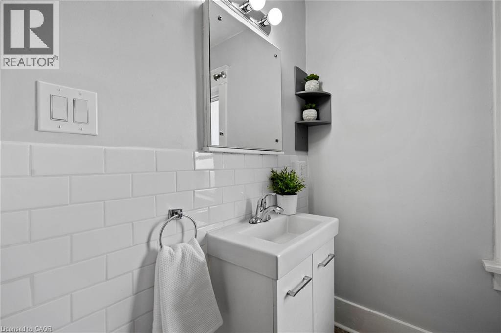 34 Stirling Avenue N, Kitchener, Ontario N2H 3G5 - Photo 22 - 40783893