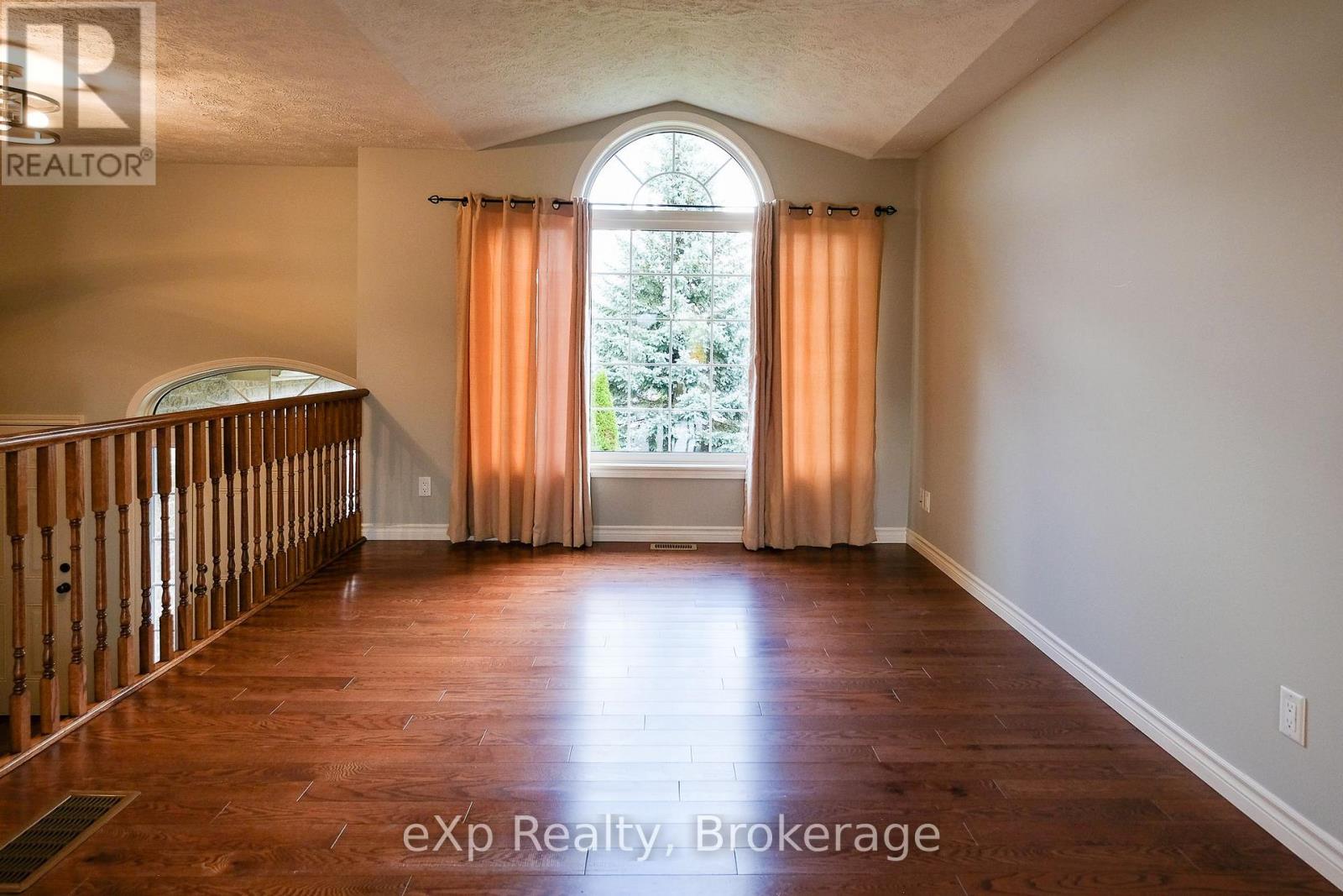 823 23rd Street E, Owen Sound, Ontario  N4K 0A3 - Photo 6 - X12513734