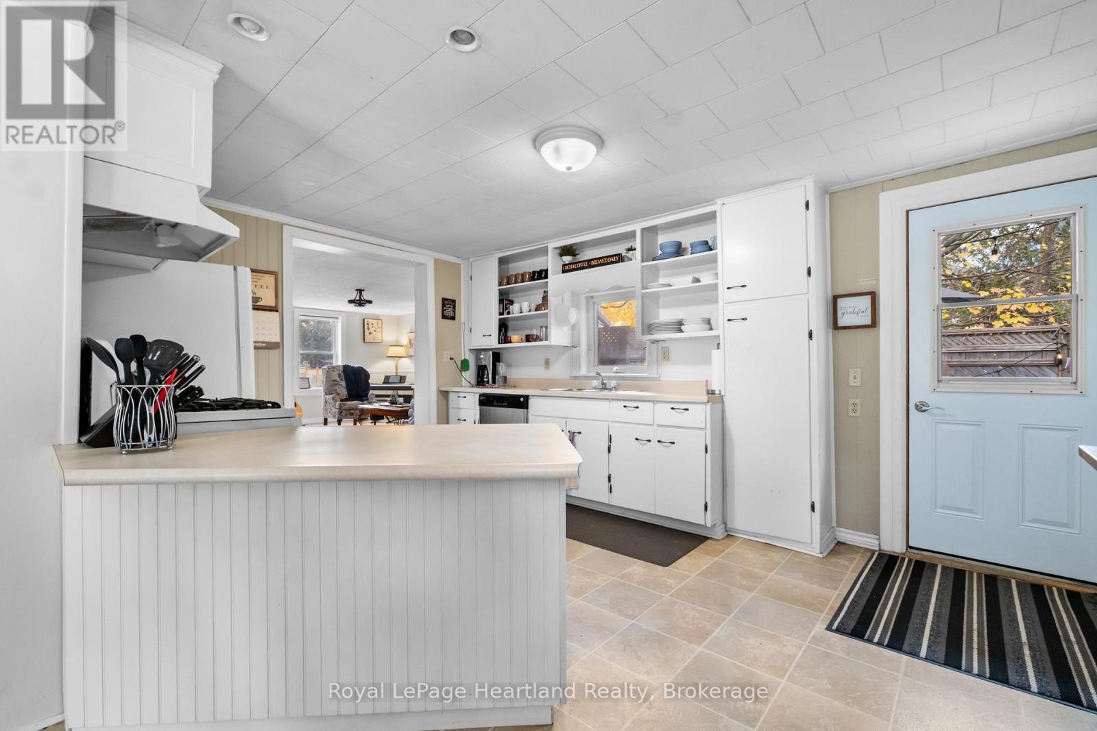 385 Mill Street, North Huron, Ontario N0M 1H0 - Photo 15 - X12513772