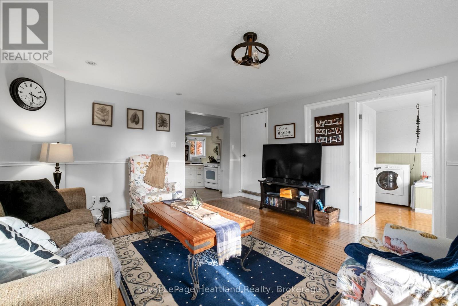 385 Mill Street, North Huron, Ontario N0M 1H0 - Photo 23 - X12513772